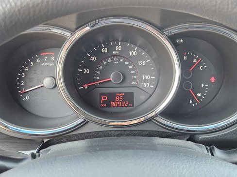 Used 2011 Kia Sorento LX w/ Convenience Pkg image 13