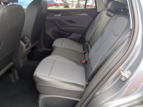 New 2025 Volkswagen Tiguan SE image 28