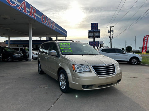 Used 2010 Chrysler Town & Country Limited w/ Entertainment Group #3 image 1