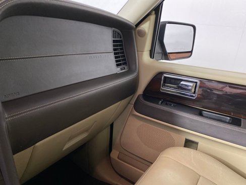 Used 2015 Lincoln Navigator 2WD w/ Equipment Group 101A Reserve image 22
