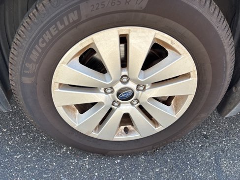 Used 2018 Subaru Outback 2.5i Premium image 3