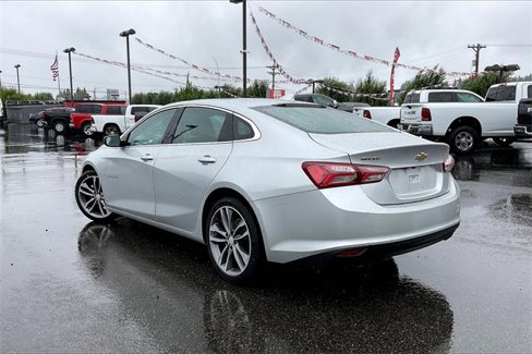 Used 2022 Chevrolet Malibu LT image 2