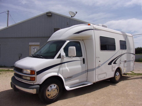 Used 2002 Chevrolet Express 3500 image 1