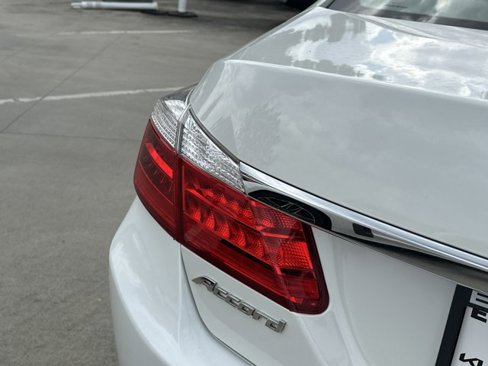 Used 2013 Honda Accord EX-L image 21