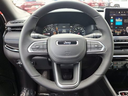 New 2025 Jeep Compass Latitude w/ Altitude Special Edition image 11