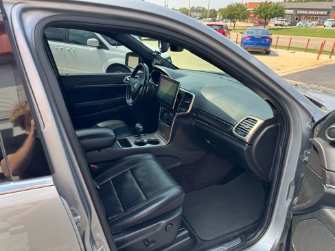 Used 2014 Jeep Grand Cherokee Limited w/ Luxury Group II image 29