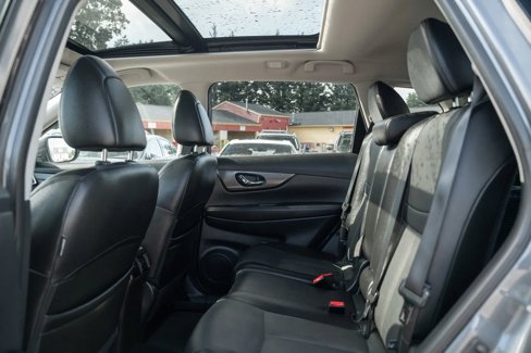 Used 2016 Nissan Rogue SL w/ SL Premium Package image 8