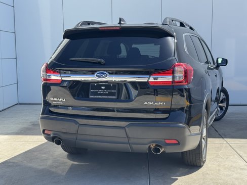 Used 2022 Subaru Ascent Premium image 6