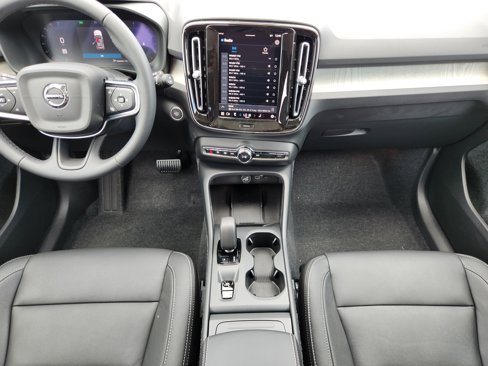 New 2025 Volvo XC40 B5 Core w/ Climate Package image 16
