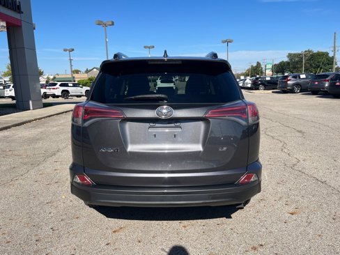 Used 2016 Toyota RAV4 LE image 4