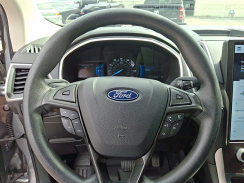 Used 2021 Ford Edge SE image 20