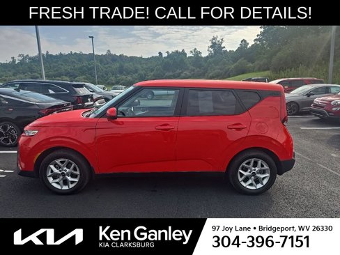 Certified 2022 Kia Soul LX w/ Technology Package image 5