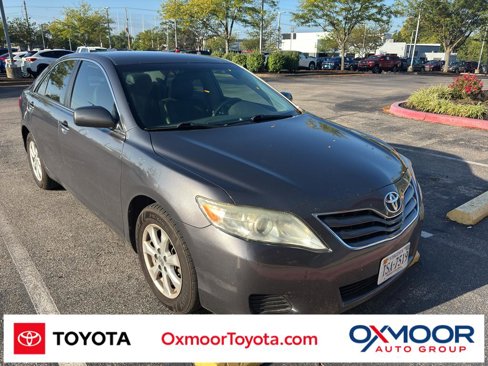 Used 2011 Toyota Camry LE image 1