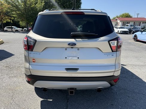 Used 2018 Ford Escape Titanium image 6