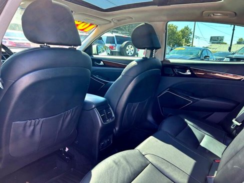 Used 2017 Kia Cadenza Premium w/ Luxury Package image 14