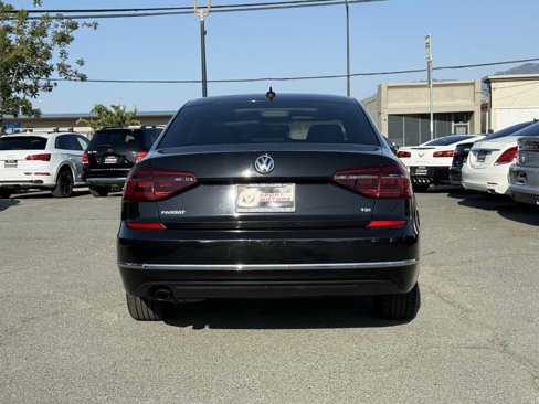 Used 2019 Volkswagen Passat 2.0T Wolfsburg image 5