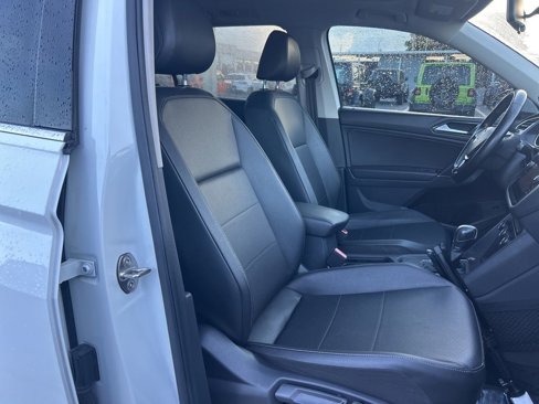 Used 2018 Volkswagen Tiguan SEL image 21