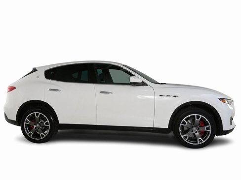 Used 2018 Maserati Levante image 12