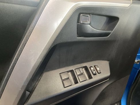 Used 2018 Toyota RAV4 LE image 24