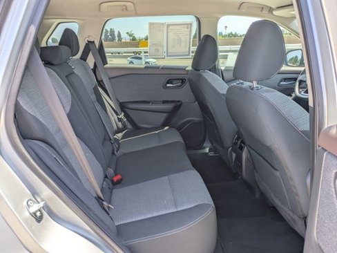 Used 2021 Nissan Rogue SV image 7