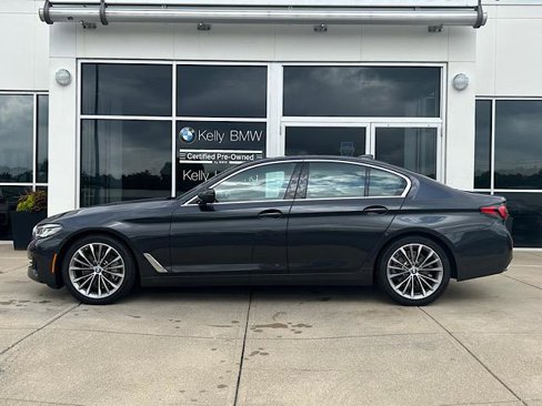 Certified 2022 BMW 530i xDrive w/ Convenience Package image 5