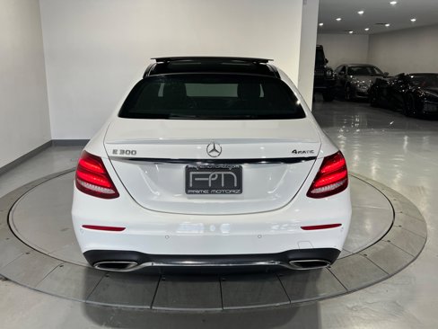 Used 2017 Mercedes-Benz E 300 4MATIC image 14