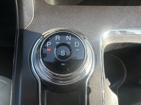 Used 2018 Ford Fusion Titanium image 17