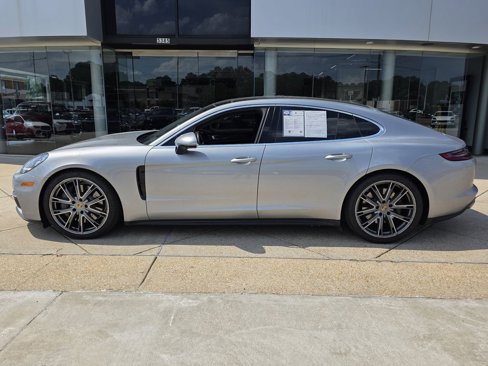 Used 2020 Porsche Panamera 4S image 2