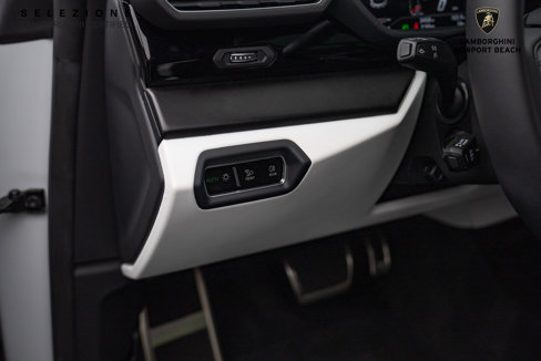 Used 2024 Lamborghini Urus S image 27