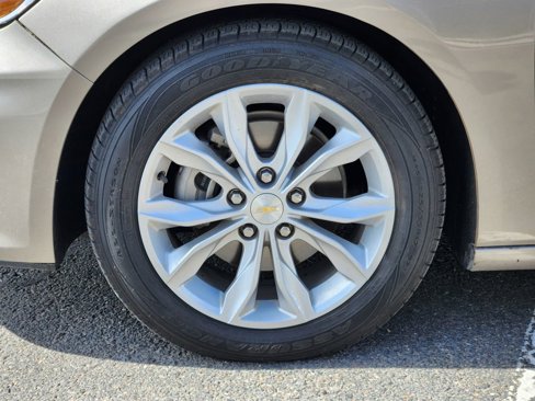 Used 2022 Chevrolet Malibu LT image 6
