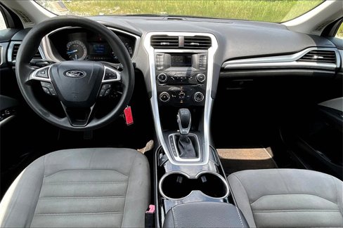 Used 2015 Ford Fusion S image 15