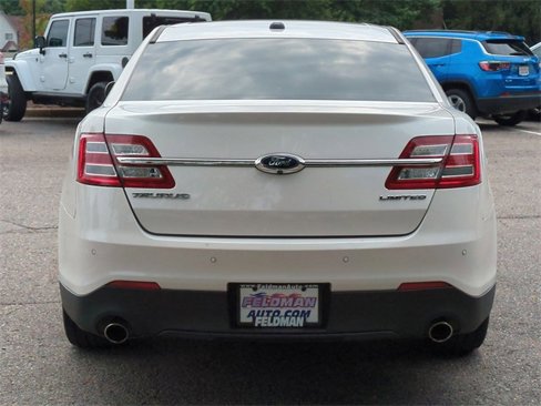 Used 2019 Ford Taurus Limited image 4