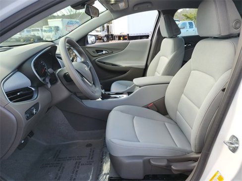 New 2025 Chevrolet Malibu LS image 7