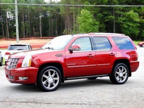 Used 2013 Cadillac Escalade Premium image 18