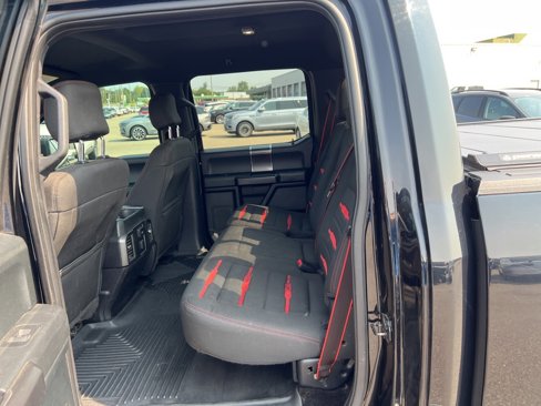 Used 2016 Ford F150 XLT image 11