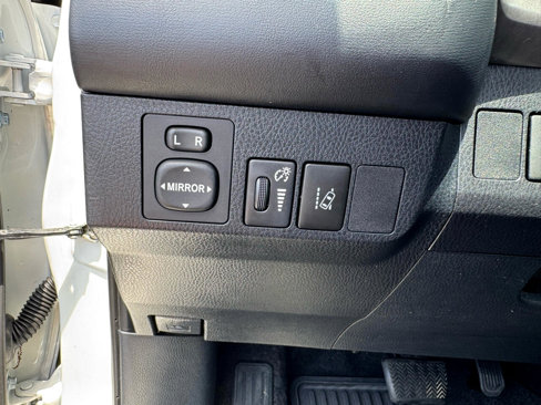 Used 2018 Toyota RAV4 XLE image 20