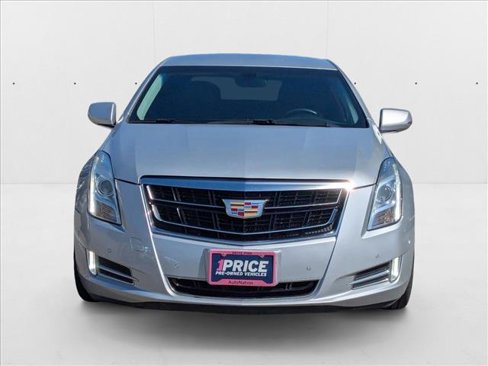 Used 2017 Cadillac XTS Luxury image 2