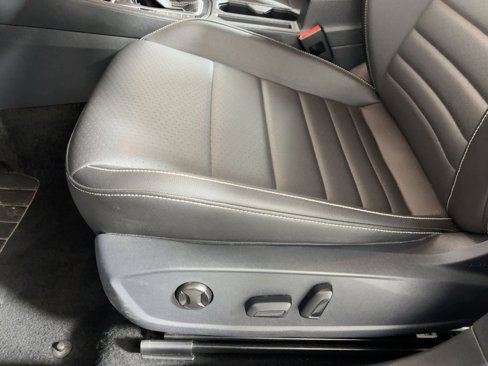Used 2024 Volkswagen Jetta SE image 11