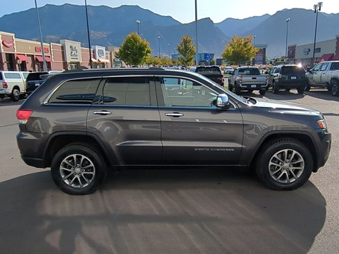 Used 2014 Jeep Grand Cherokee Limited w/ Luxury Group II image 2
