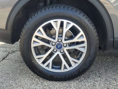 Used 2022 Ford Escape SEL image 5
