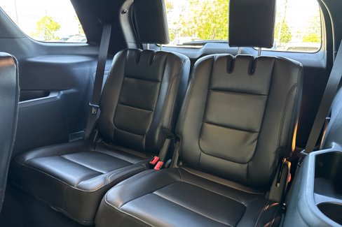 Used 2019 Ford Explorer XLT w/ Equipment Group 202A image 15