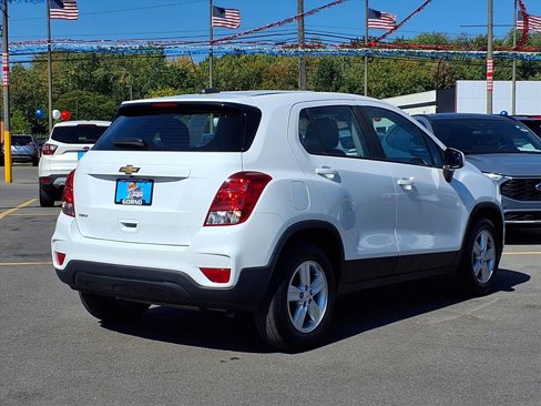Used 2020 Chevrolet Trax LS image 2