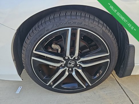 Used 2017 Honda Accord Sport image 9
