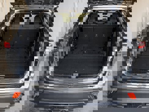 Used 2022 Toyota Highlander LE image 45