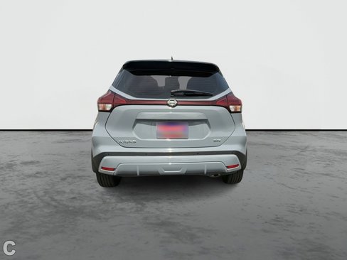 Used 2022 Nissan Kicks SR image 7