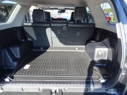 Used 2020 Toyota 4Runner Limited image 14