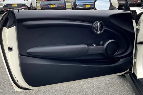 Used 2017 MINI Cooper 2-Door Hardtop image 18