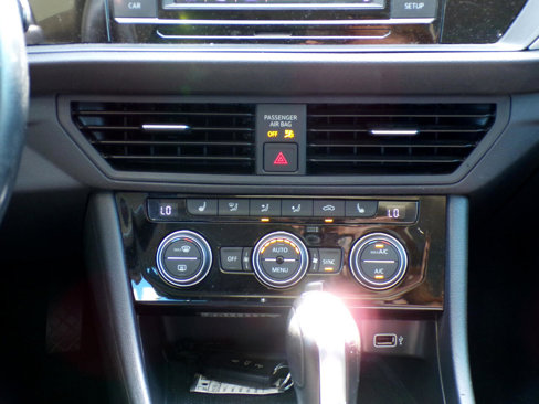 Used 2019 Volkswagen Jetta SE image 18