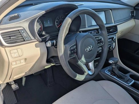 Used 2018 Kia Optima LX w/ 17" Alloy Wheels Package image 10