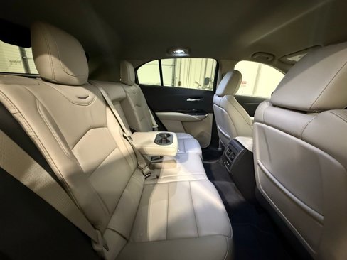 Used 2020 Cadillac XT4 Premium Luxury w/ Cold Weather Package image 28